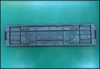 Porte-plaque avec bord
